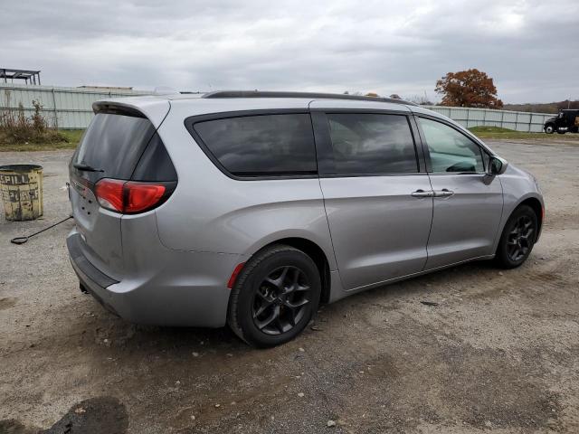 Chrysler Pacifica Touring L Image 8