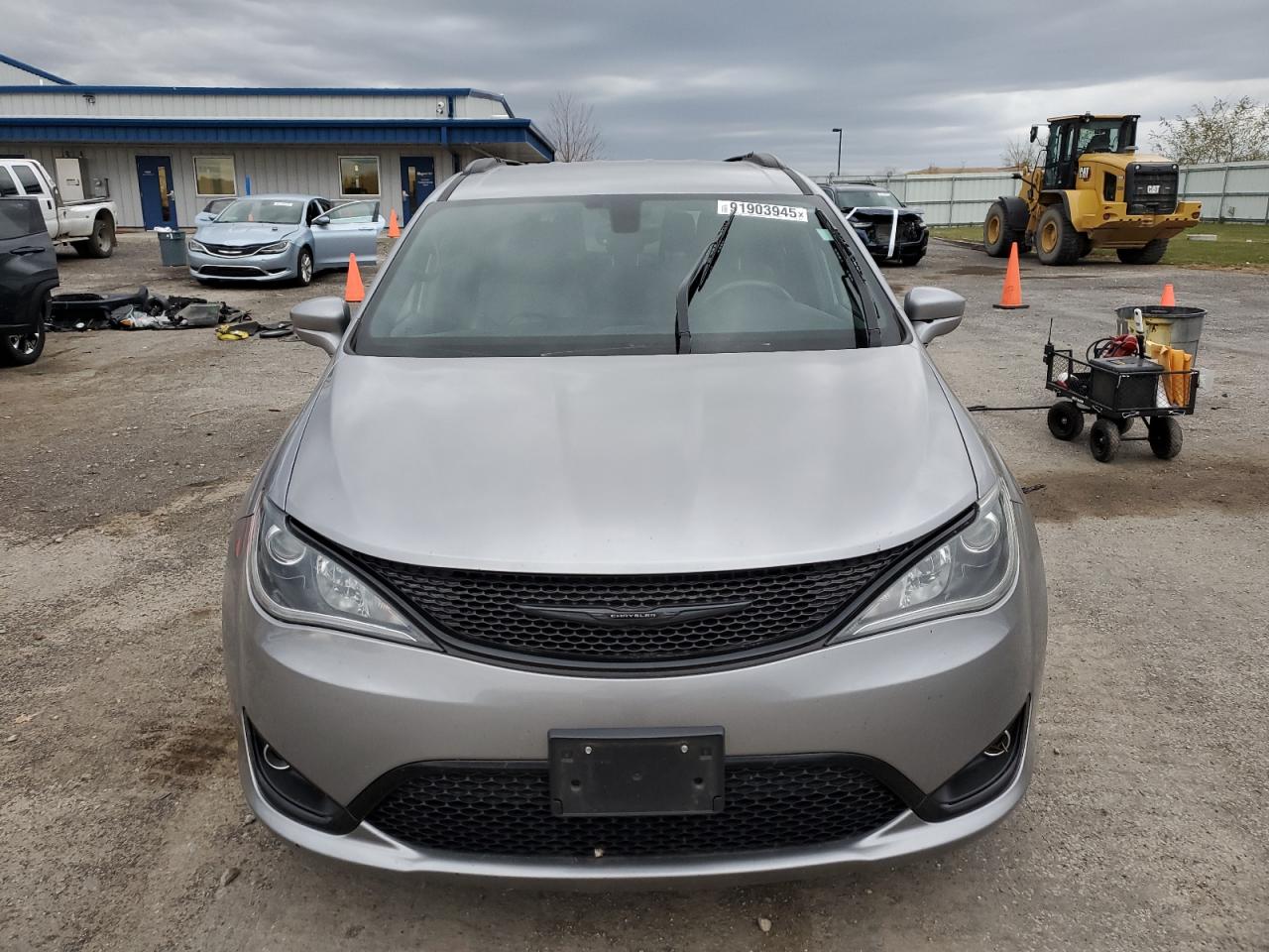 Chrysler Pacifica Touring L Image 6