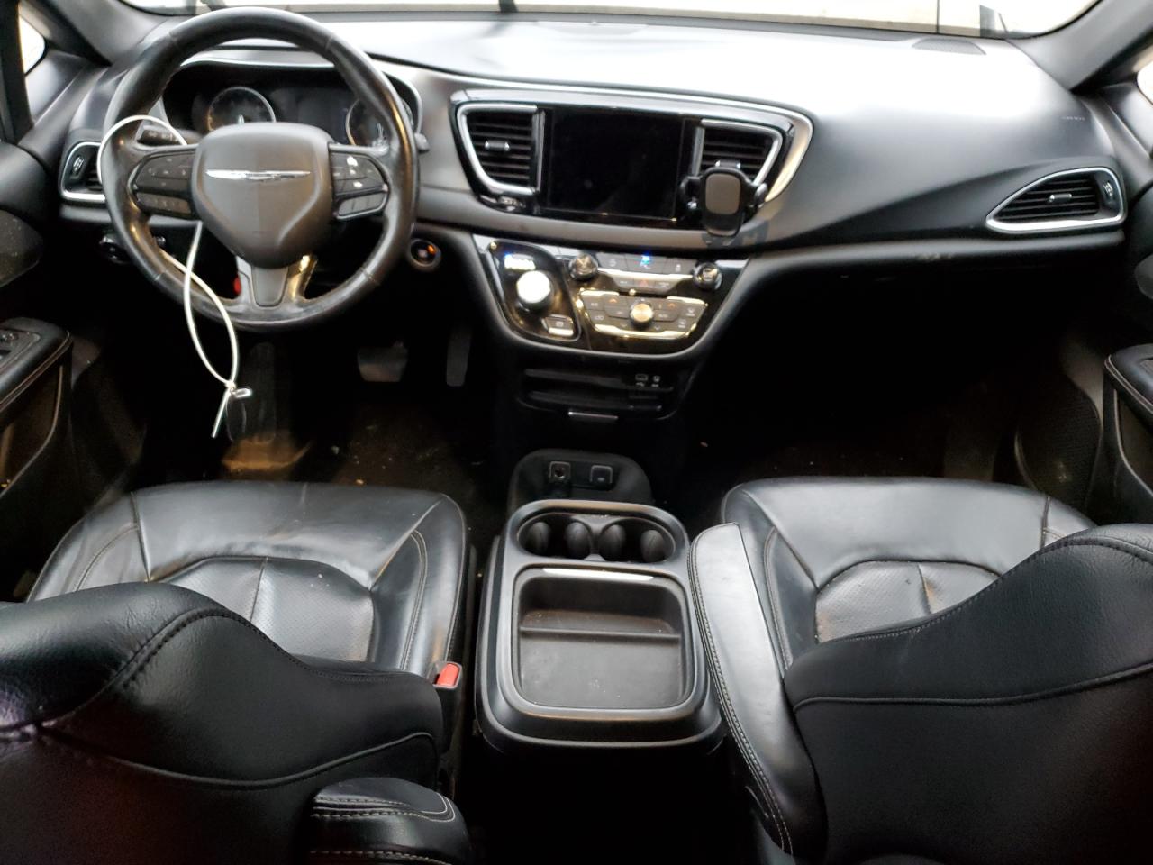 Chrysler Pacifica Touring L Image 4