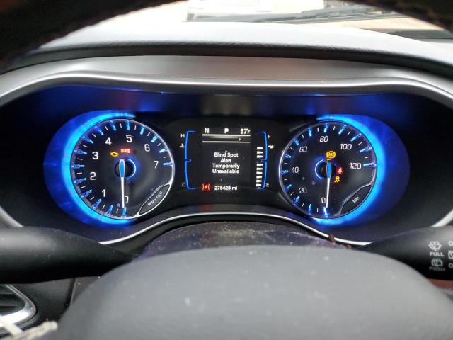 Chrysler Pacifica Touring L Image 12