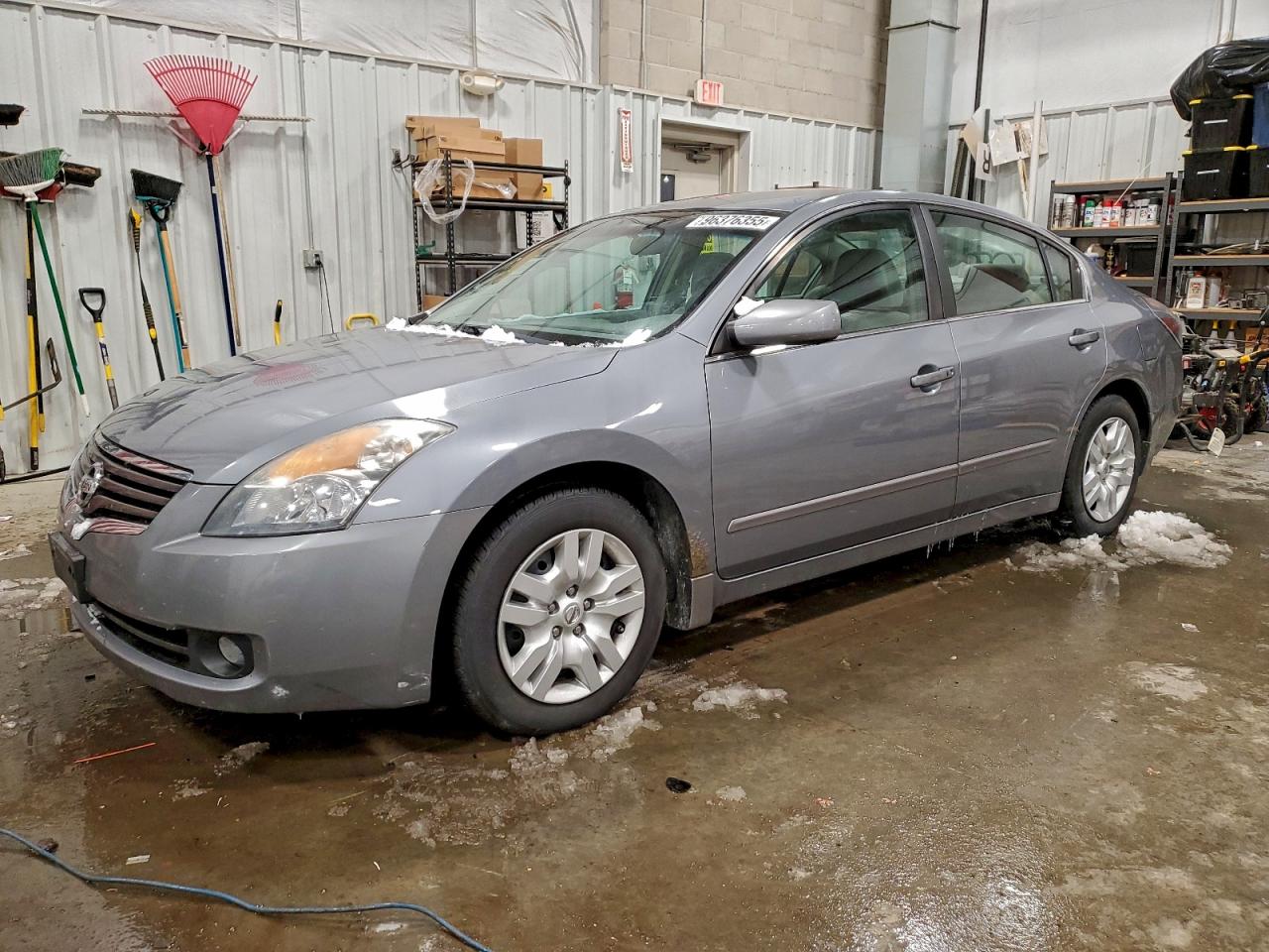 Nissan Altima 2.5 Image 1