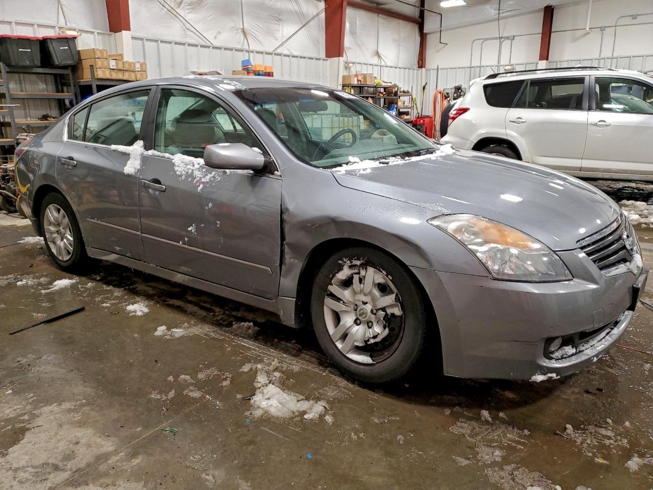 Nissan Altima 2.5 Image 2