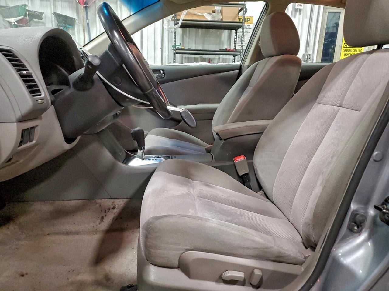 Nissan Altima 2.5 Image 9