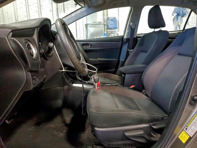 Toyota Corolla L Image 2