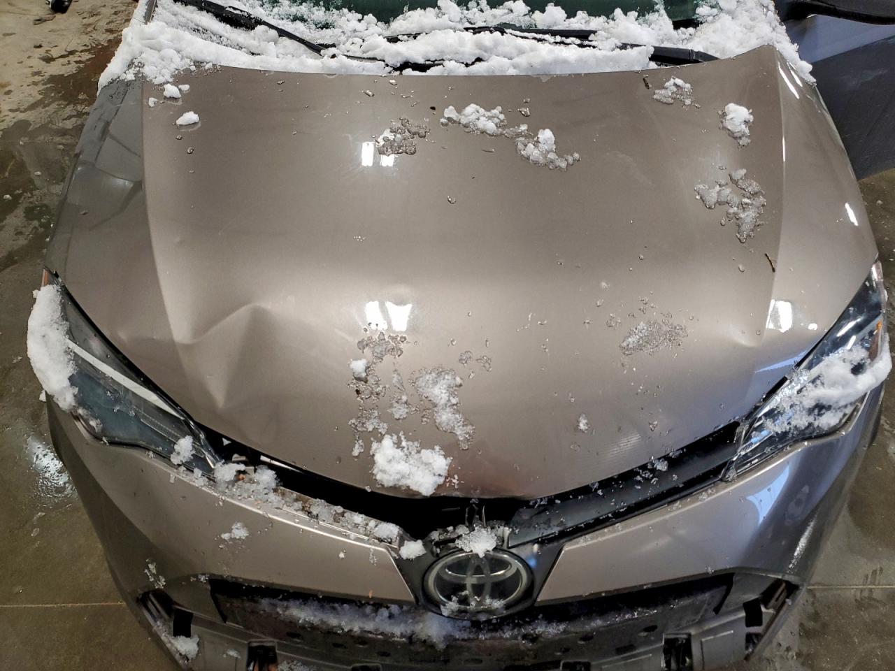 Toyota Corolla L Image 12