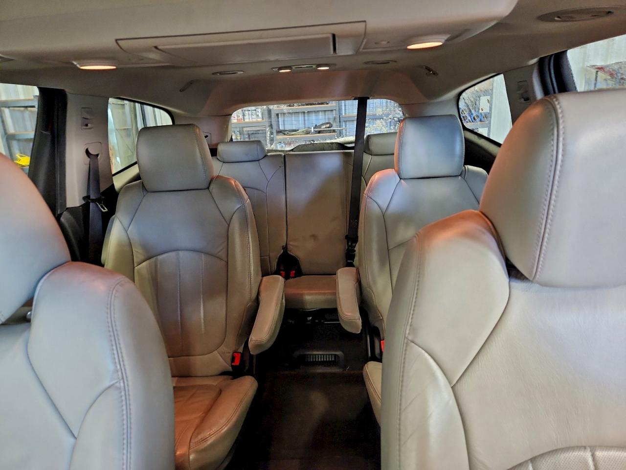 Chevrolet Traverse Ltz Image 13