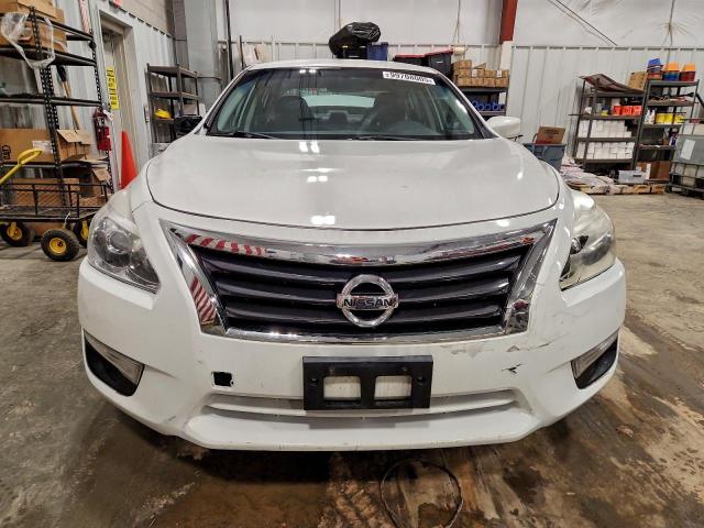 Nissan Altima 2.5 Image 4