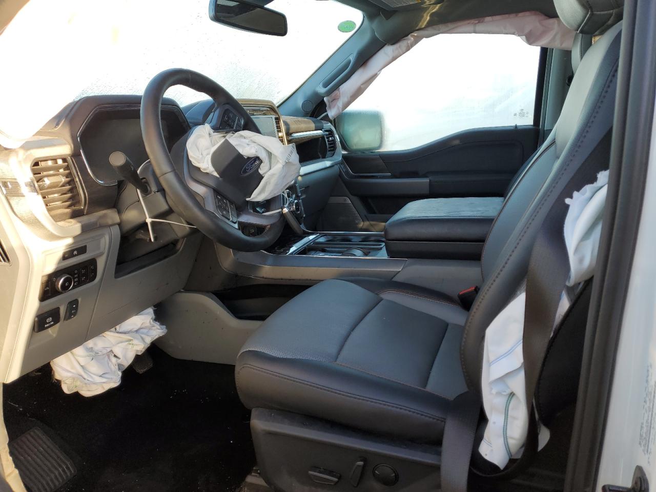 Ford F-150 Lariat Image 7