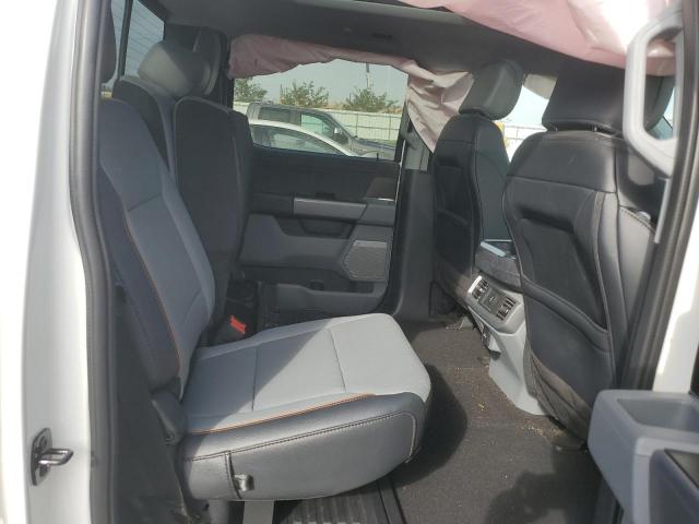 Ford F-150 Lariat Image 8