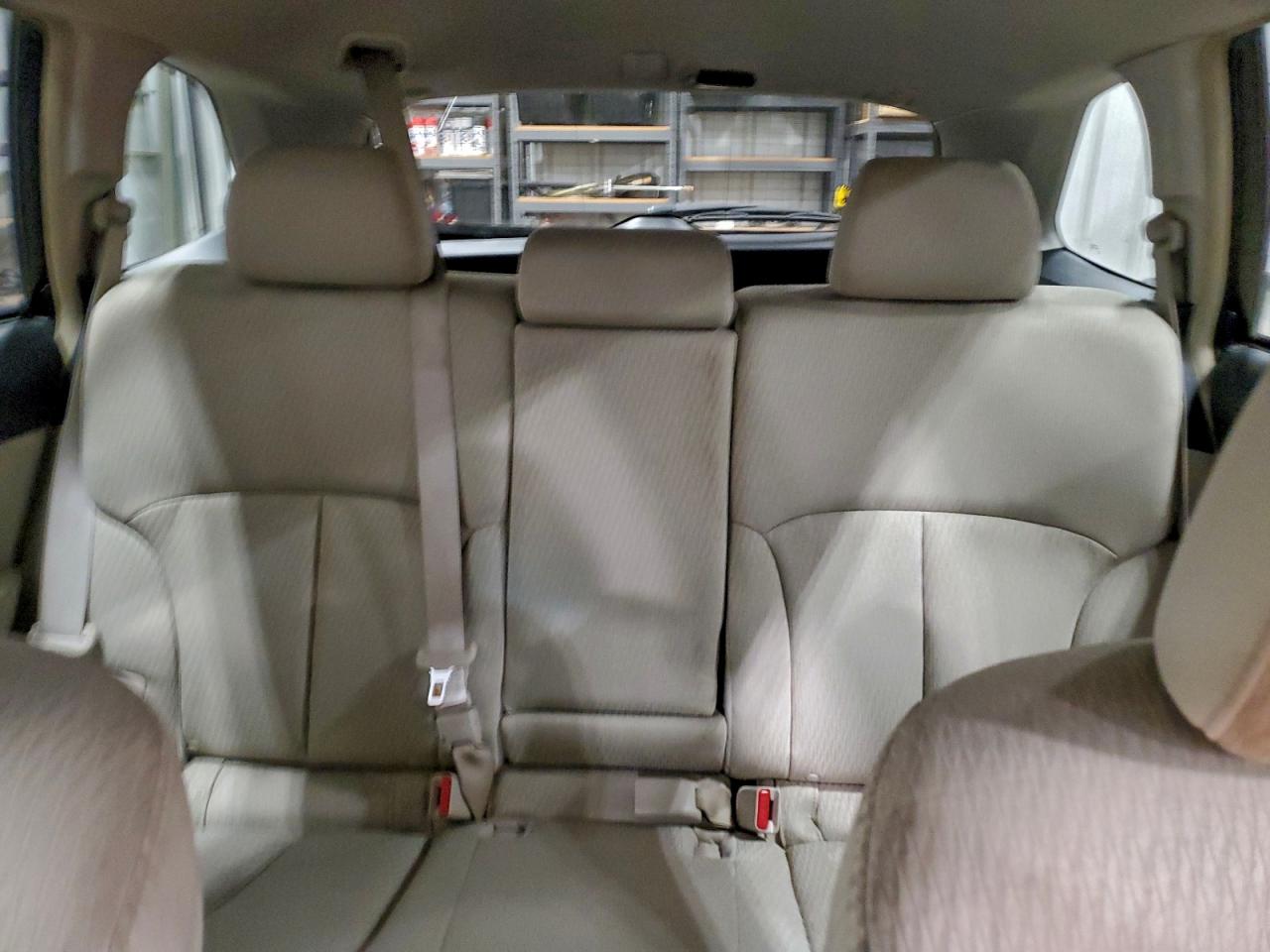 Subaru Outback 2.5i Premium Image 6