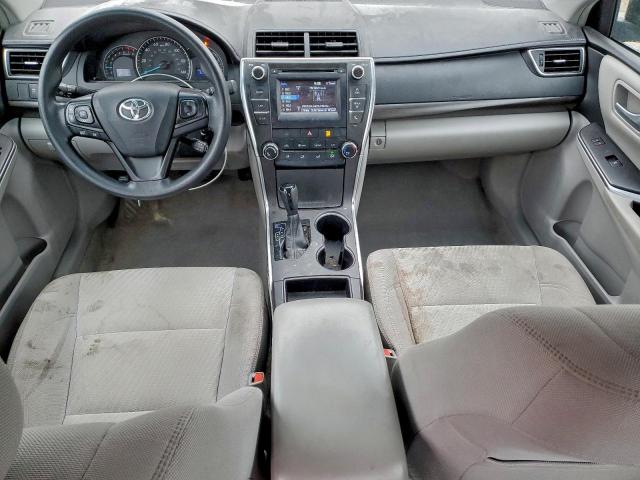 Toyota Camry Le Image 11