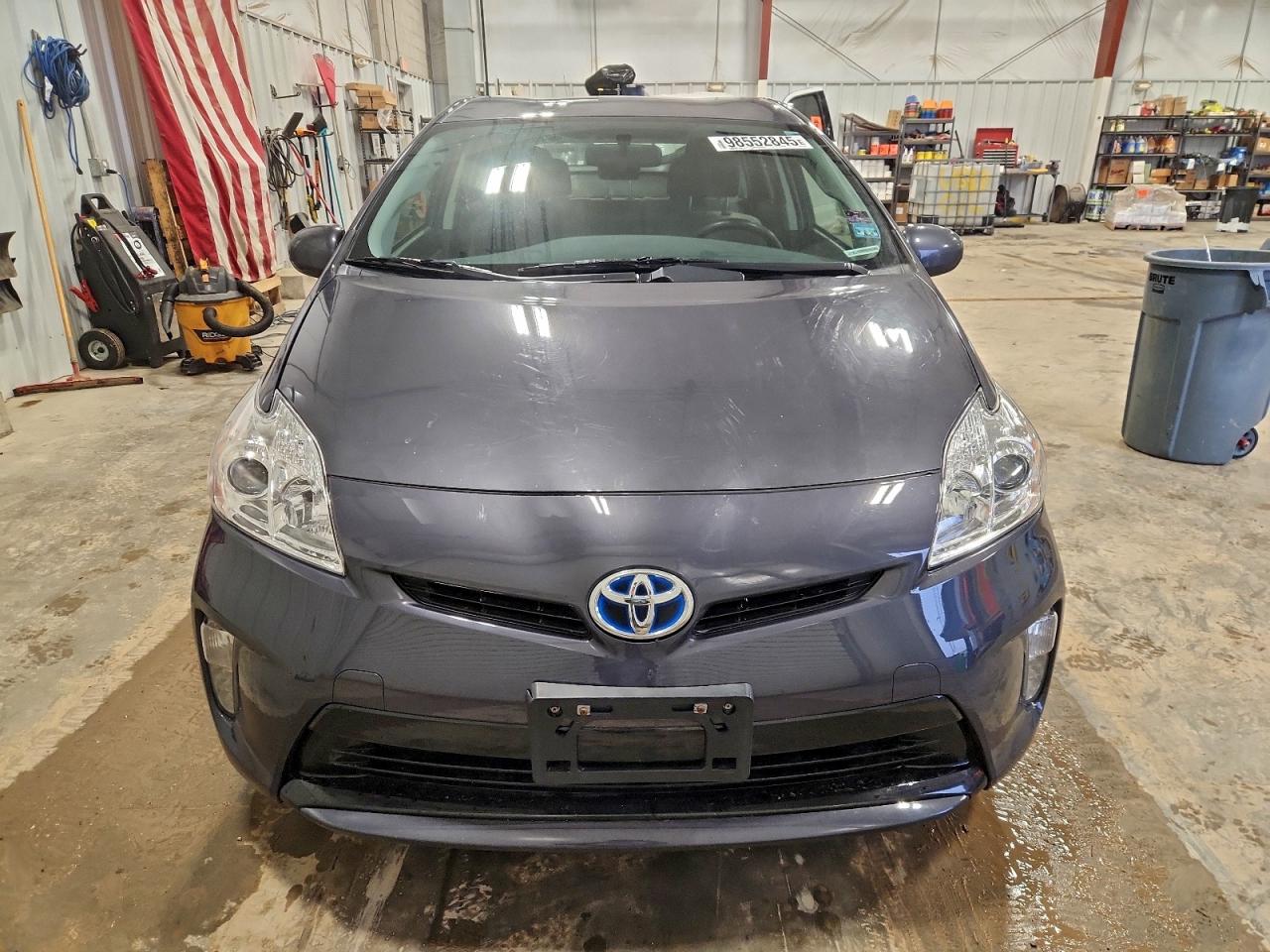 Toyota Prius Image 6