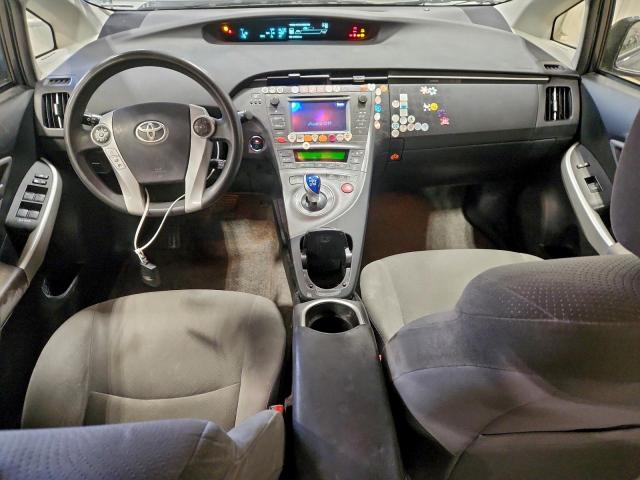 Toyota Prius Image 12