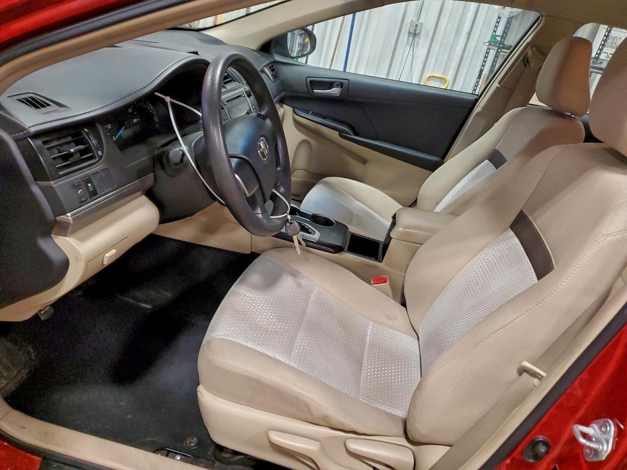 Toyota Camry Base Image 11