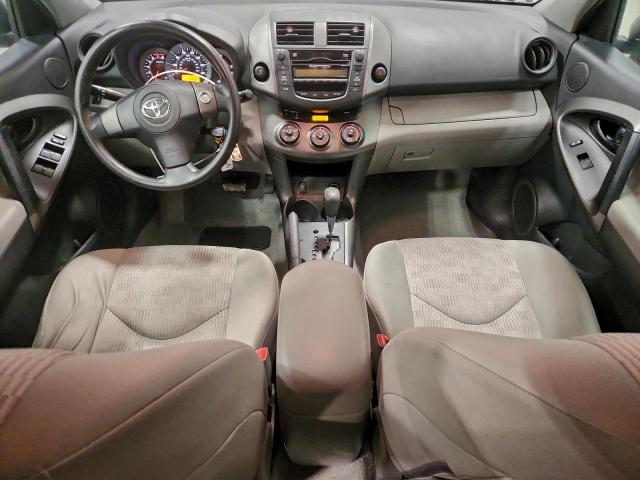 Toyota RAV4 Image 4