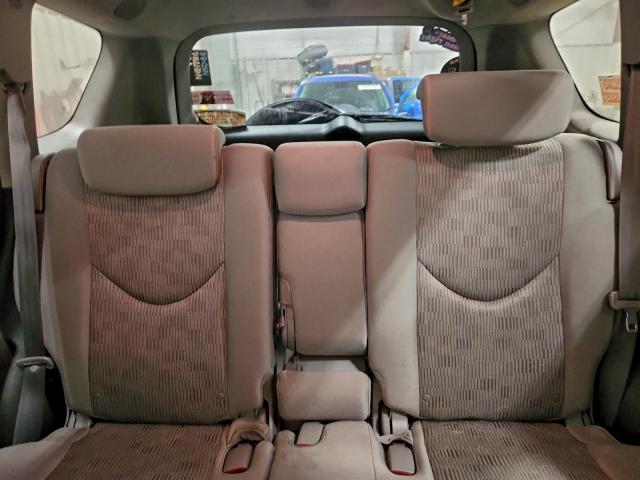 Toyota RAV4 Image 6