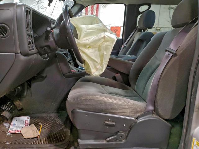 Chevrolet Silverado K2500 Heavy Duty Image 12