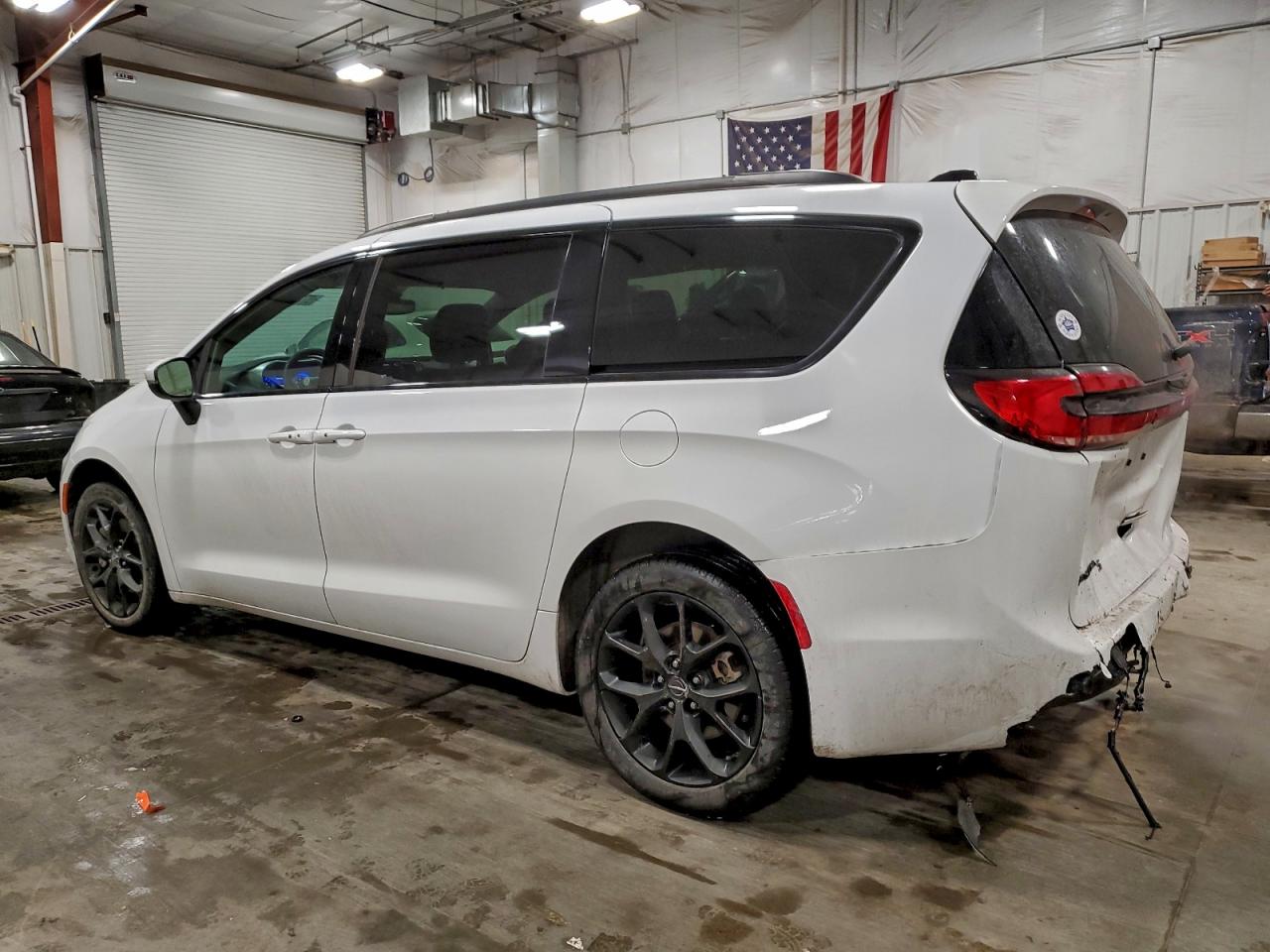 Chrysler Pacifica Touring L Image 6