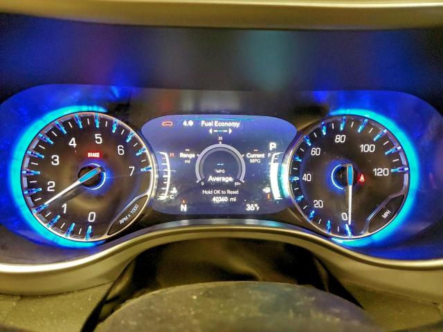 Chrysler Pacifica Touring L Image 7