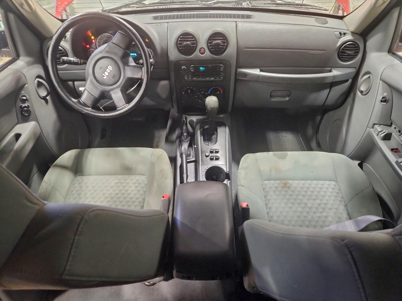 Jeep Liberty Sport Image 4