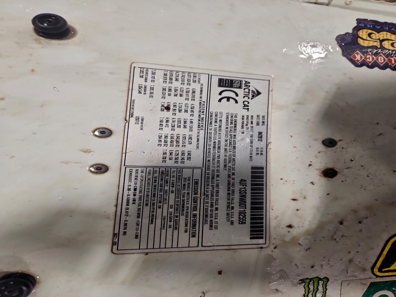 Arctic Cat Snowmobile Image 9